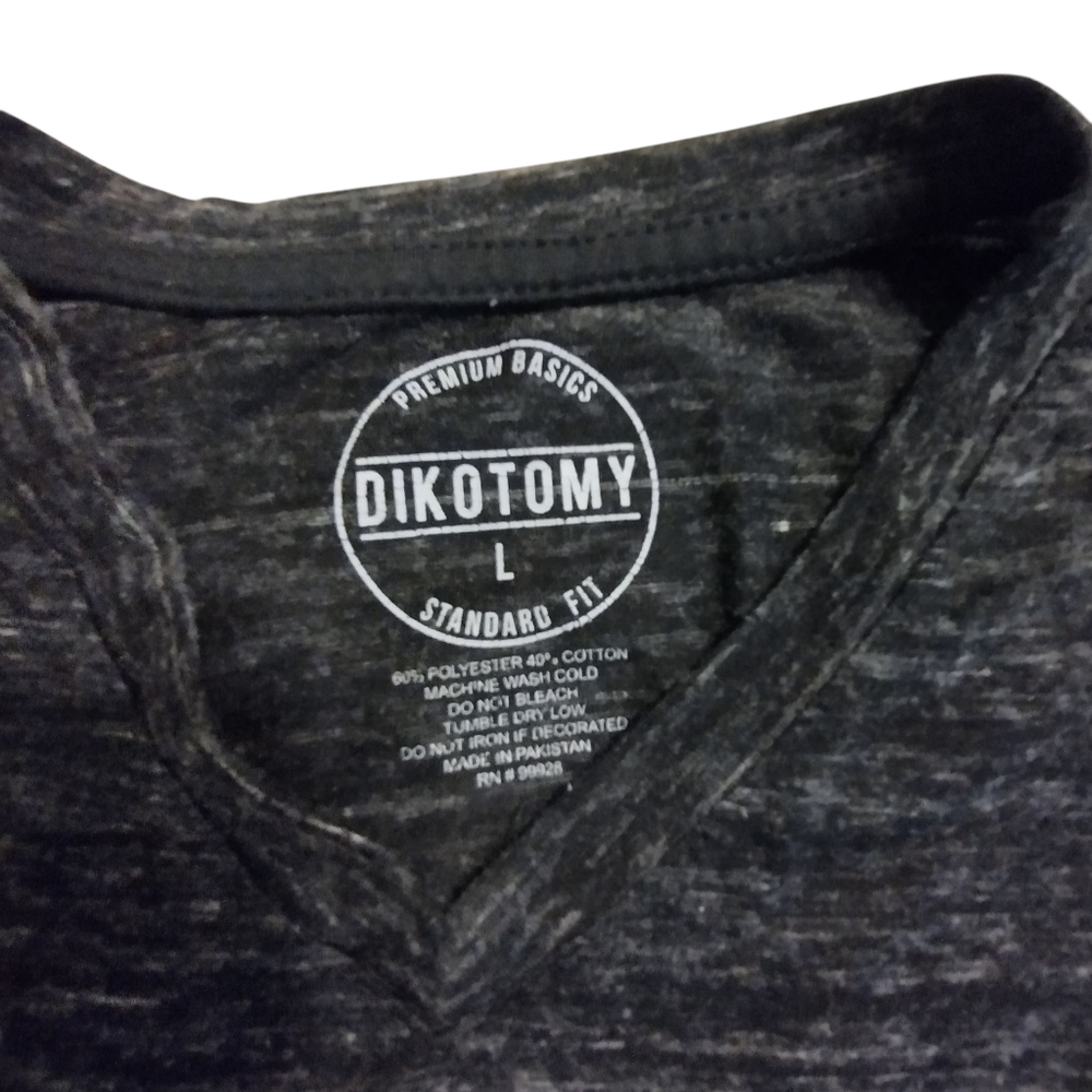 2/$10 EUC Dikotomy Black With Gray Hues V-Neck T-Shirt LARGE Soft
